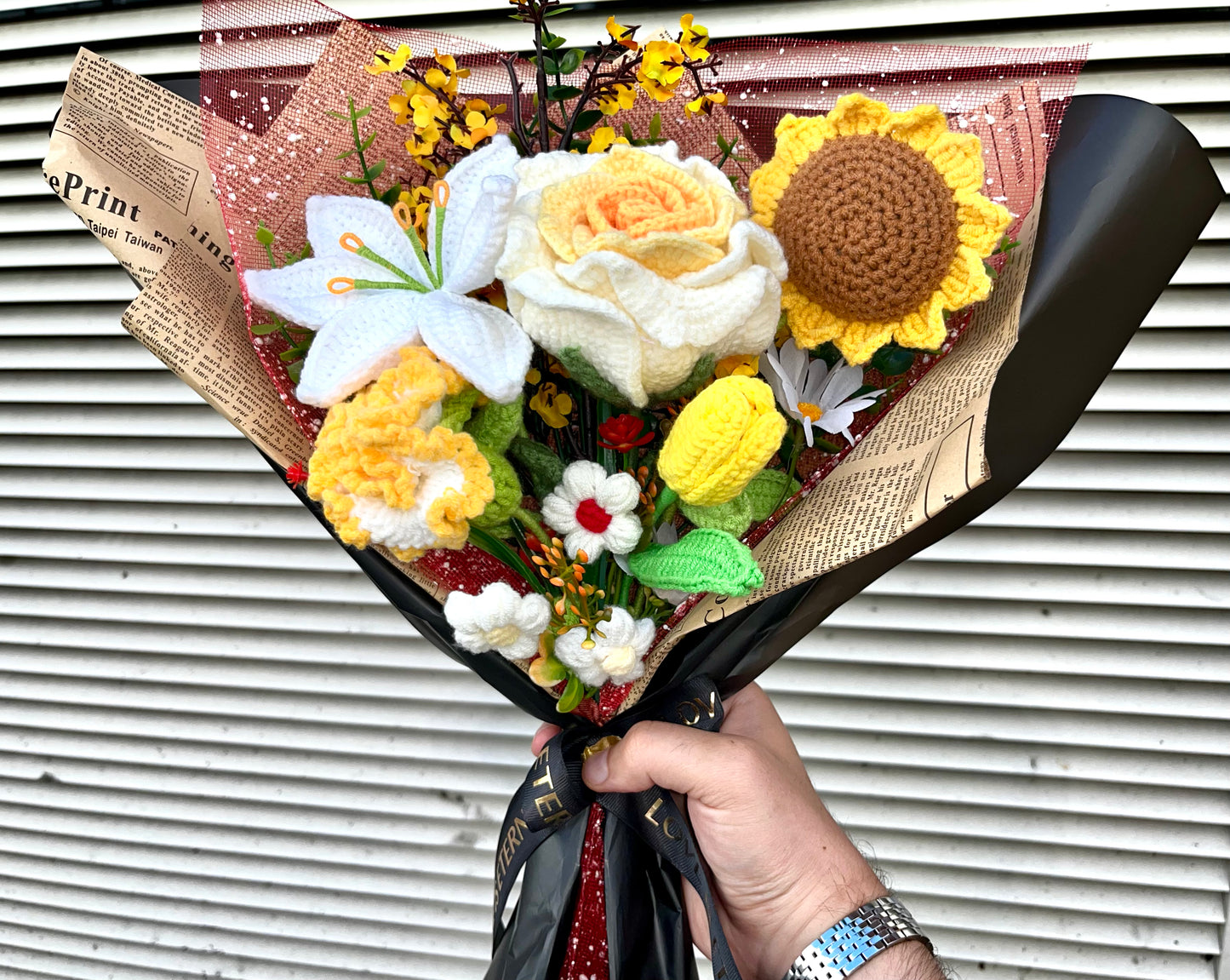 Handmade Crochet Sunflower & Lily Bouquet – Long-Lasting Floral Gift & Home Decor