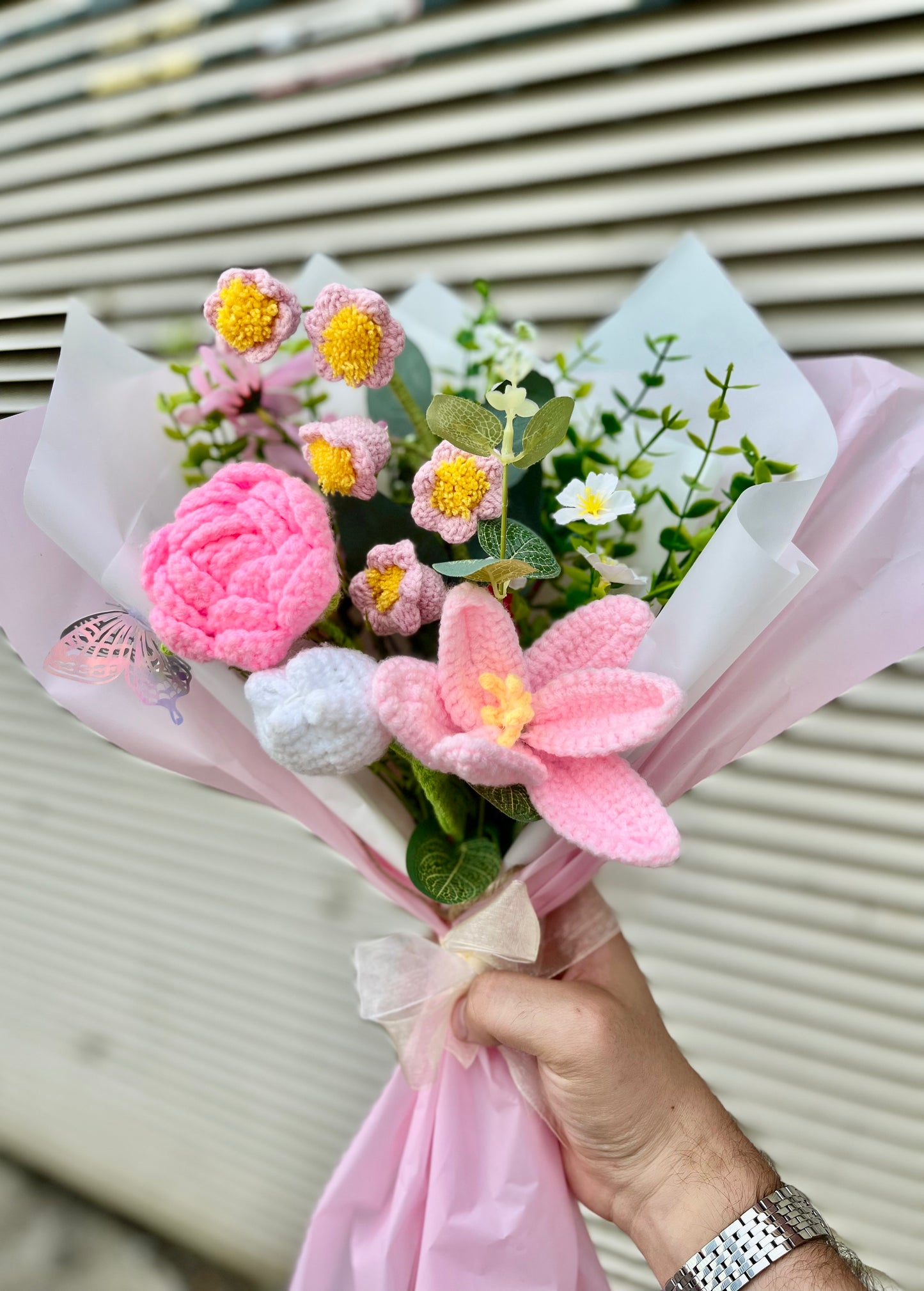 Pink Love Crochet Flowers Bouquet, Handmade Finished Knitted Flower Bouquet for Birthday Housewarming Gift & Handmade Home Decor