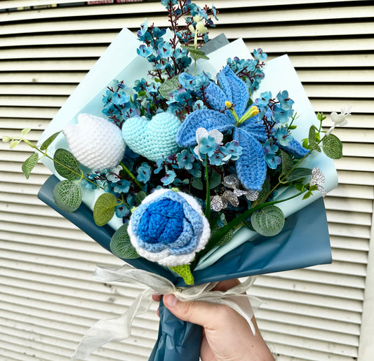 Handmade Crochet Blue Lily Rose Heart Tulip Bouquet – Long-Lasting Floral Gift & Home Decor
